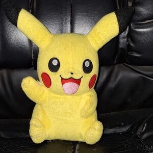 2015 Tomy Pikachu plush